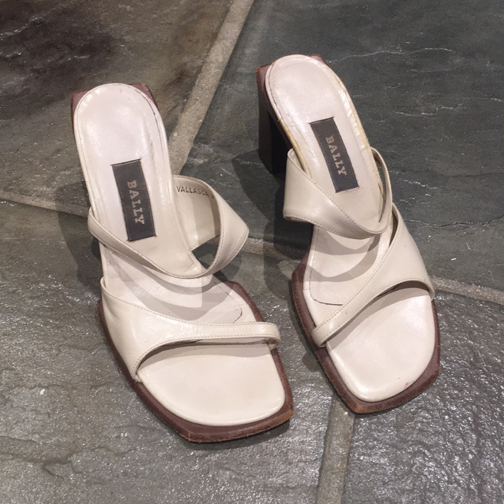 Vintage Bally. Made in Italy
